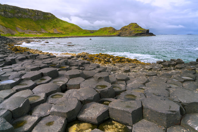 Giant's Causeway an der Nordküste Nordirlands ist ein berühmter Fotostop auf unserer Kreuzfahrt