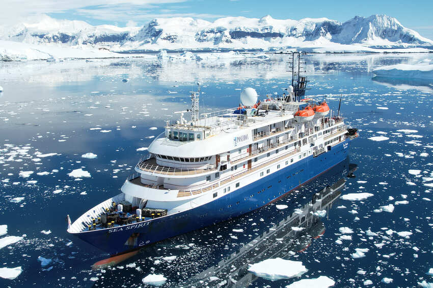 Auf Expeditions-Kreuzfahrt an den „Enden“ der Erde