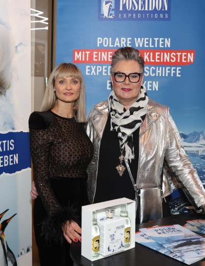 Vernissage ICEbreaker – Ein Abend der sich der Kunst, der Musik, dem Tanz und der Antarktis widmet
