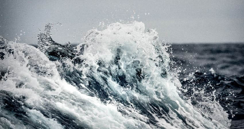 Hohe Wellen in der Drake-Passage bei der Überfahrt Richtung Antarktis antarctic-convergence-1