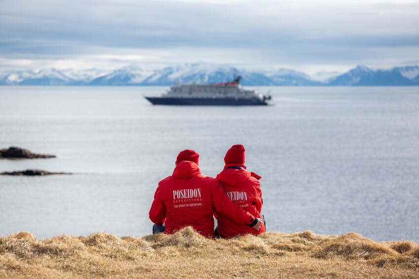 Wandern in Grönland während Arktis-Expeditionskreuzfahrt