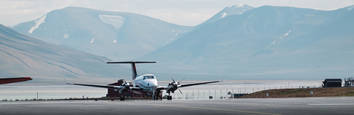 Flughafen-Spitzbergen-Longyearbyen-Ankunft-zur-Kreuzfahrt.jpg