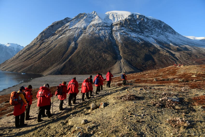 Grönland-Expedition: Wanderung in arktischer Landschaft