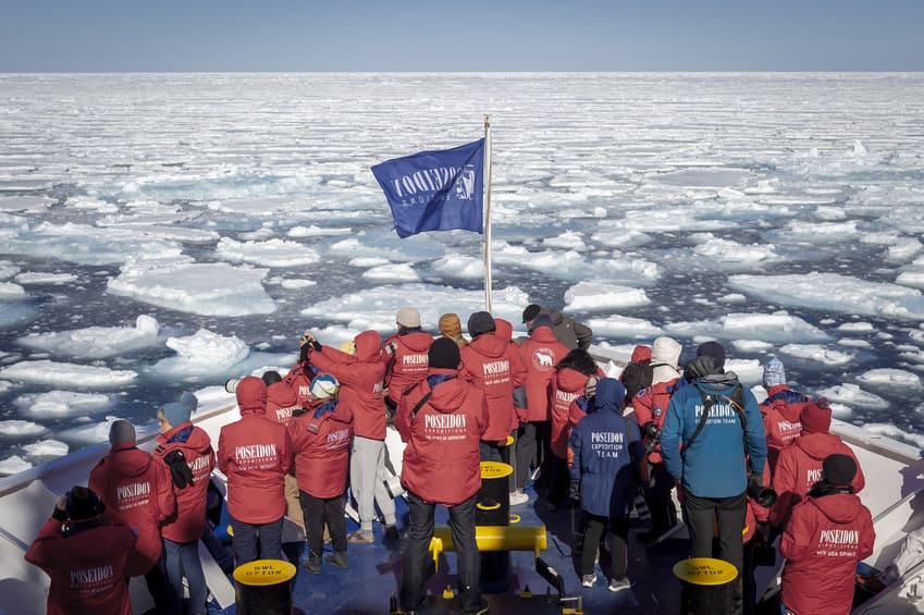 Spitzbergen-eisgrenze-Packeis-Kreuzfahrt-Reise