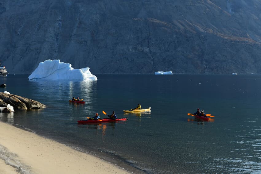 Polar-Kajak-Abenteuer: Eisberge Grönlands erleben
