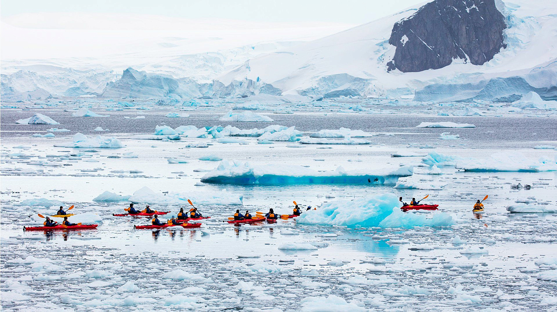 Seekajakfahren in der Antarktis mit dem Sea Kayak Club von Poseidon Expeditions